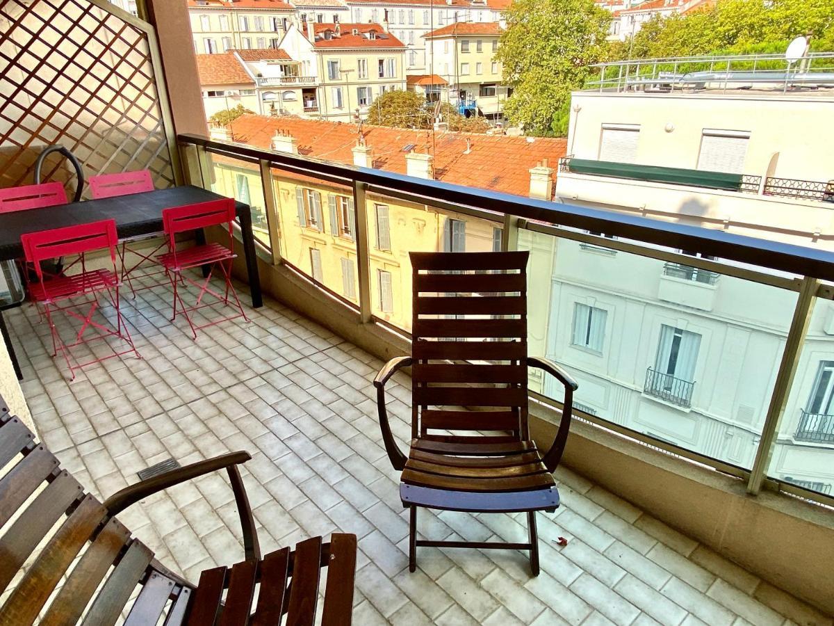 LE MAGNOLIA - TRÈS BEAU 2 PIÈCES à 2 MIN DU CENTRE-VILLE Cannes Extérieur photo