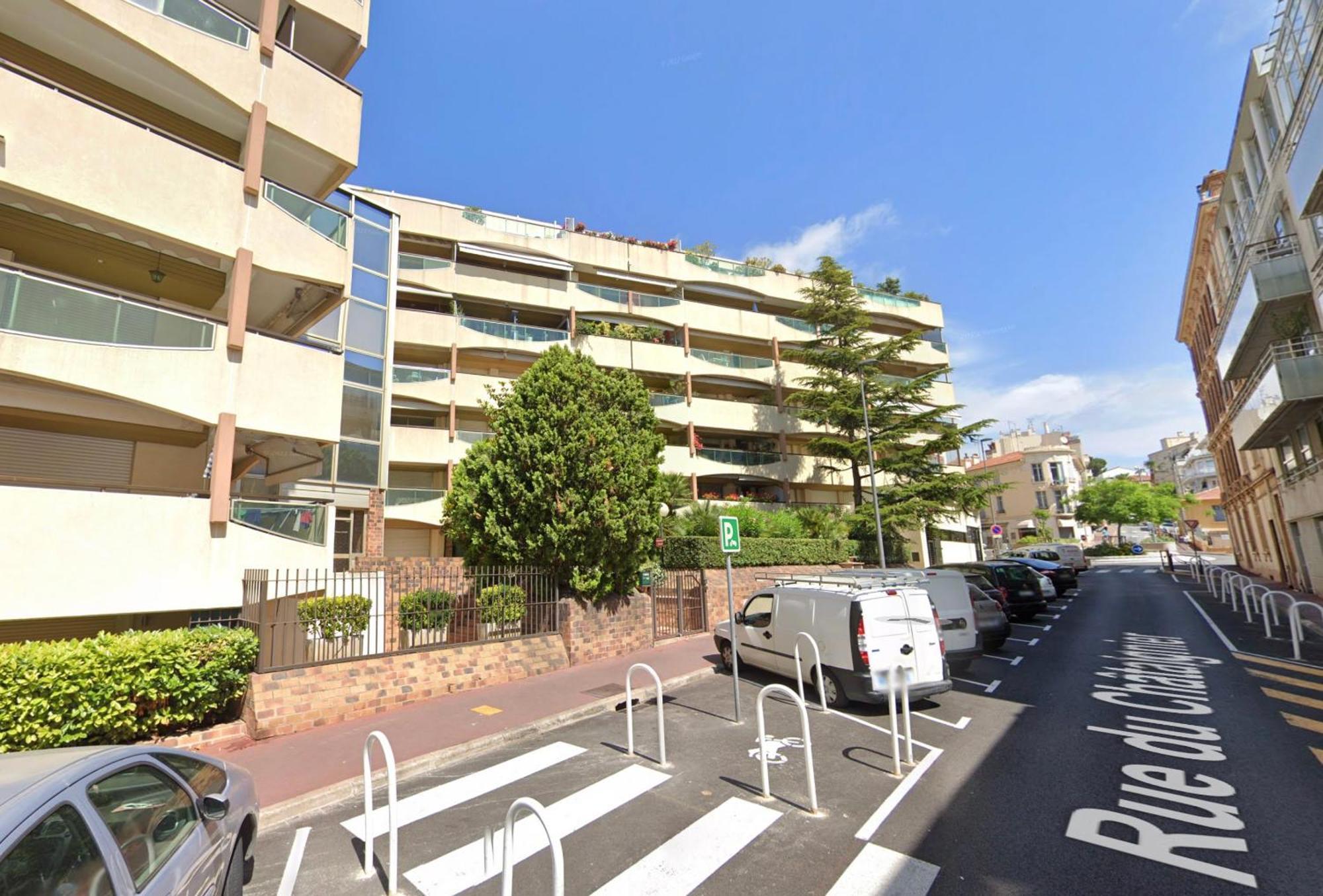 LE MAGNOLIA - TRÈS BEAU 2 PIÈCES à 2 MIN DU CENTRE-VILLE Cannes Extérieur photo